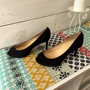 NWOT Liz Claiborne Classic Black Peep Hole Heels